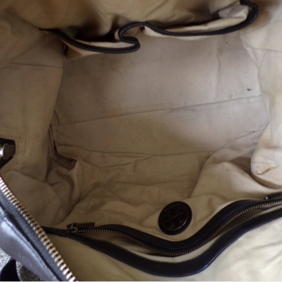 Tory Burch Womens Black and Gun Metal Shoulder Bag - Picture 6 of 8